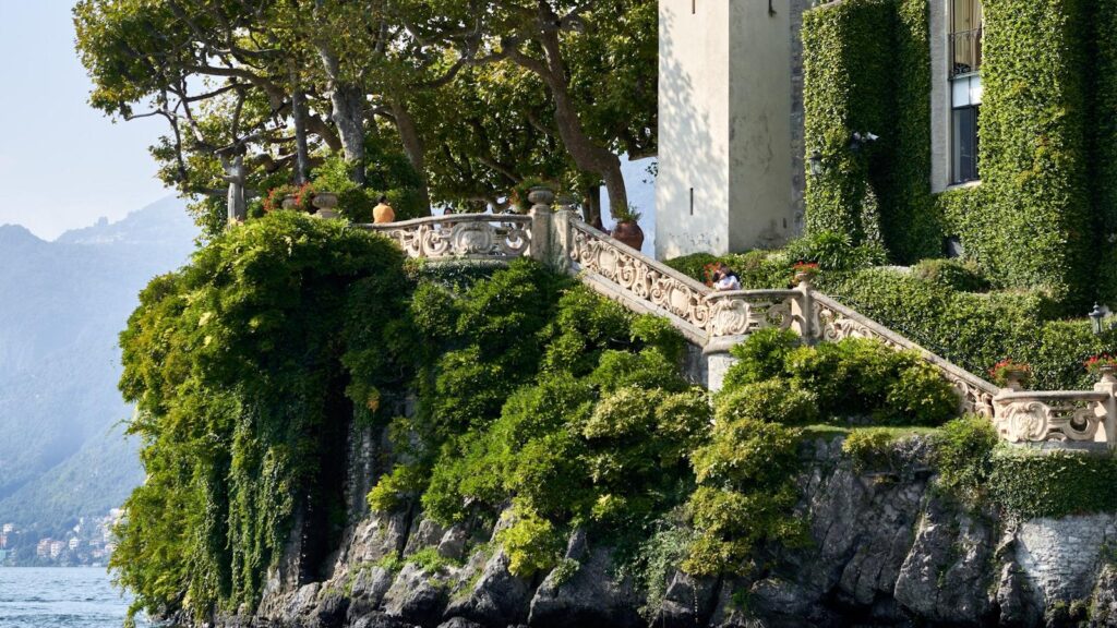 Villa Dorada, Medellín, Antioquia: Hogares geriátricos con vistas inolvidables que pintan paisajes de bienestar y cuidado.