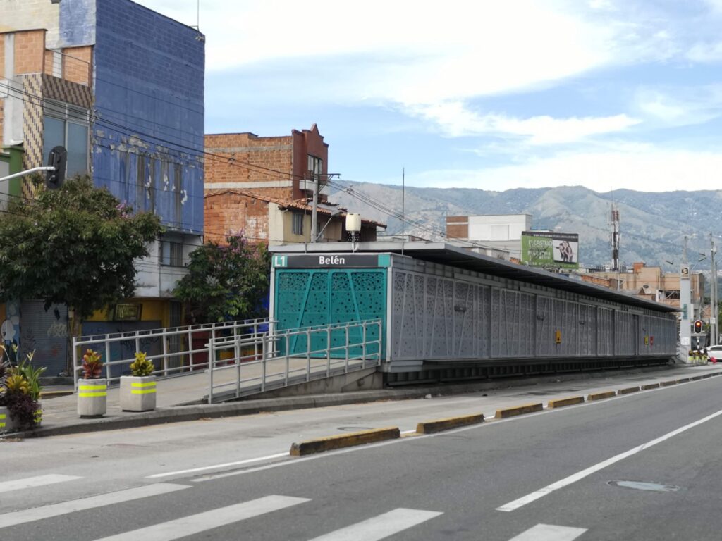 Explorando Belén Rosales en Medellín: Barrio de Elegancia con Servicios Geriátricos Destacados