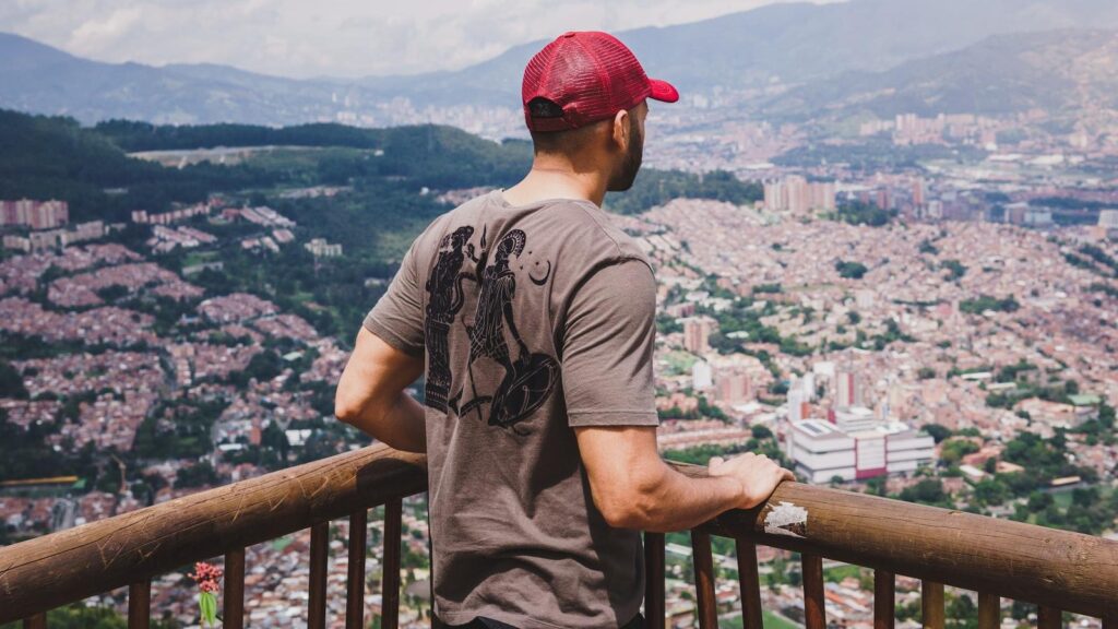 Medellín Resplandece en Cuidados Cardíacos: Geriátricos que Manejan la Presión Arterial con Elegancia