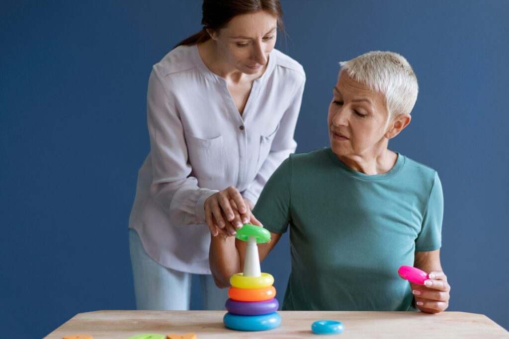 Las tendencias actuales en terapias ocupacionales para adultos mayores en Medellín