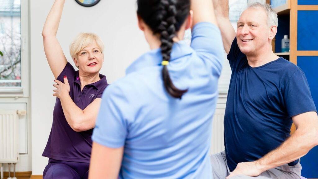 3 señales de que necesitas consultar a un especialista en fisioterapia geriátrica