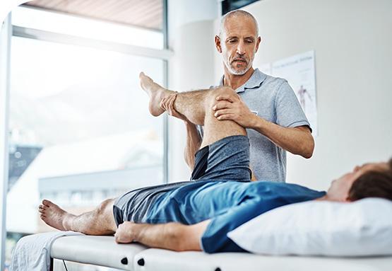 5. Rehabilitación integral para recuperar la movilidad y la fuerza muscular