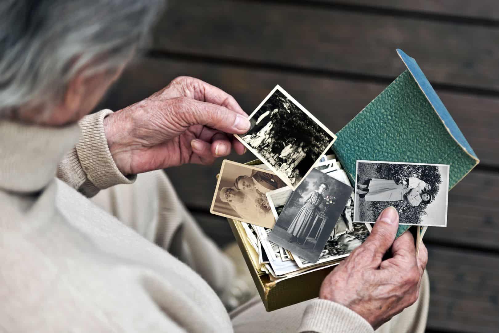 Terapia de reminiscencia: recordando el pasado para mejorar el presente