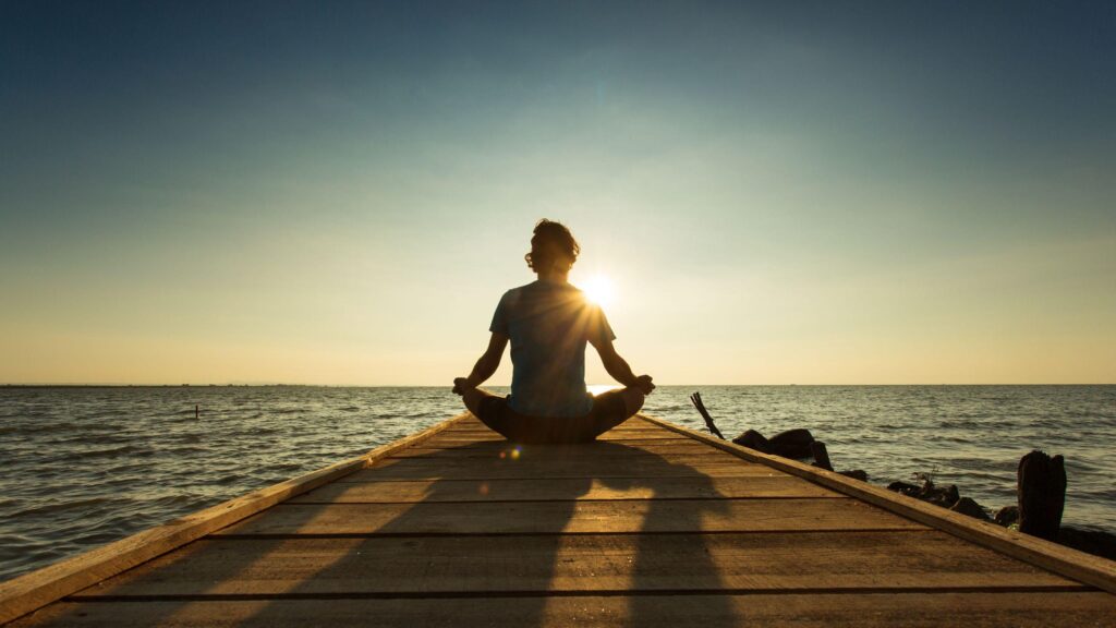 ¿Sabías que la meditación diaria puede reducir el estrés en adultos mayores?