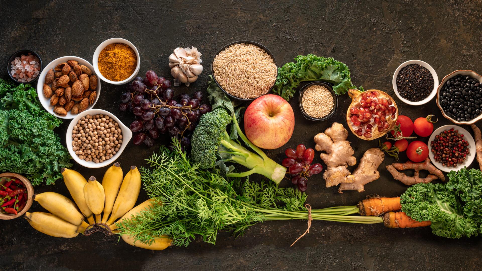 Alimentación balanceada rica en calcio y vitamina D