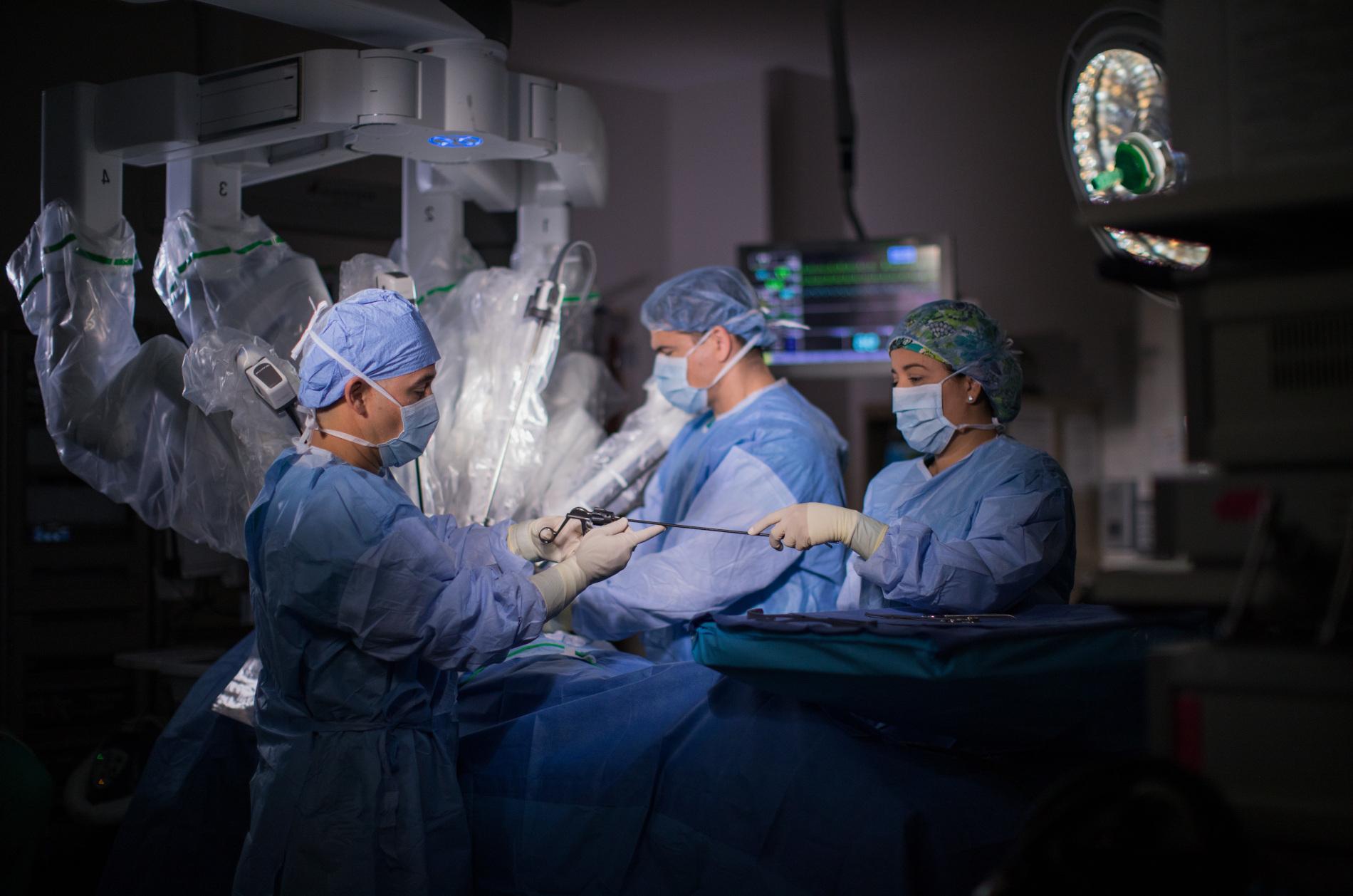 Avances en la cirugía robótica: beneficios y desafíos